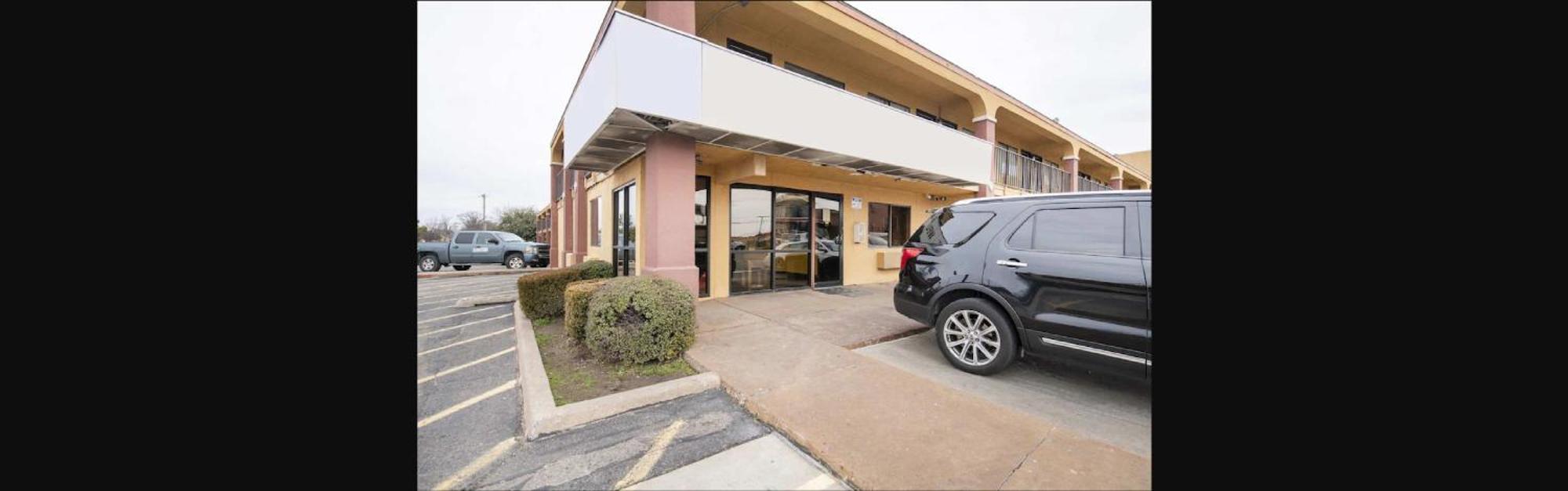 Southern Comfort Hotel Tulsa Exterior foto